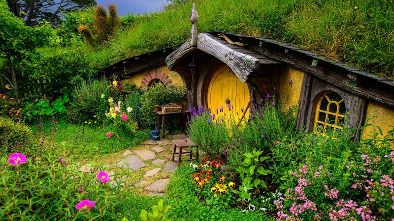 Hobbit House in Garden — Green