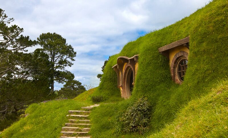 Hobbit House on Hill — Green, Serene