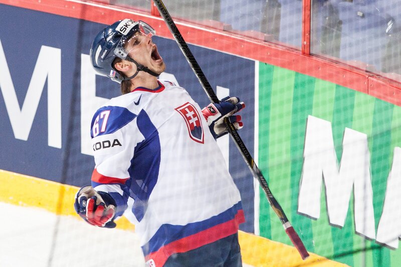 Hockey player celebrating goal