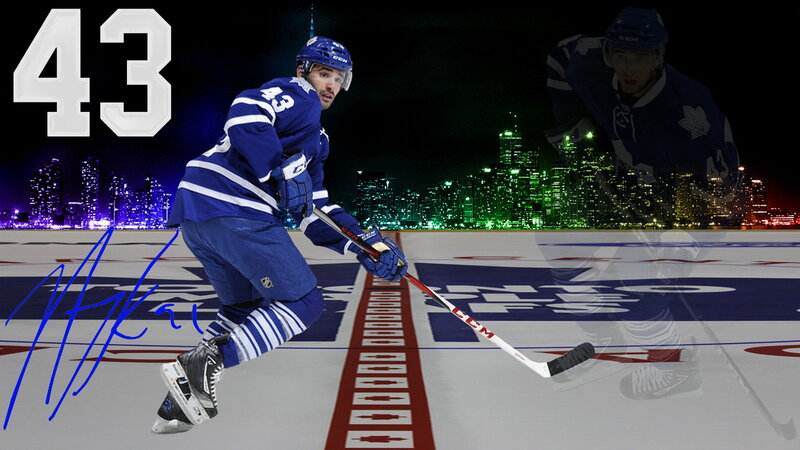 Hockey Player on Ice — Blue