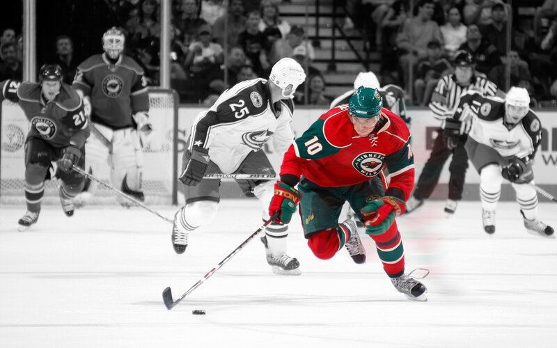 Hockey Player with Puck — Red, Intense