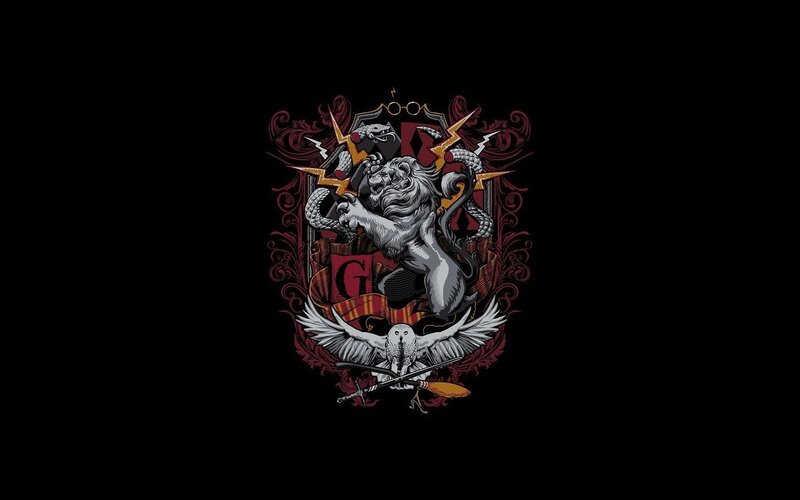 Hogwarts Crest with Animals