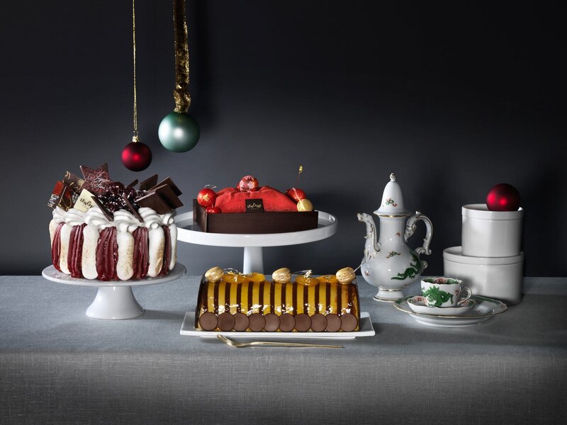 Holiday dessert display