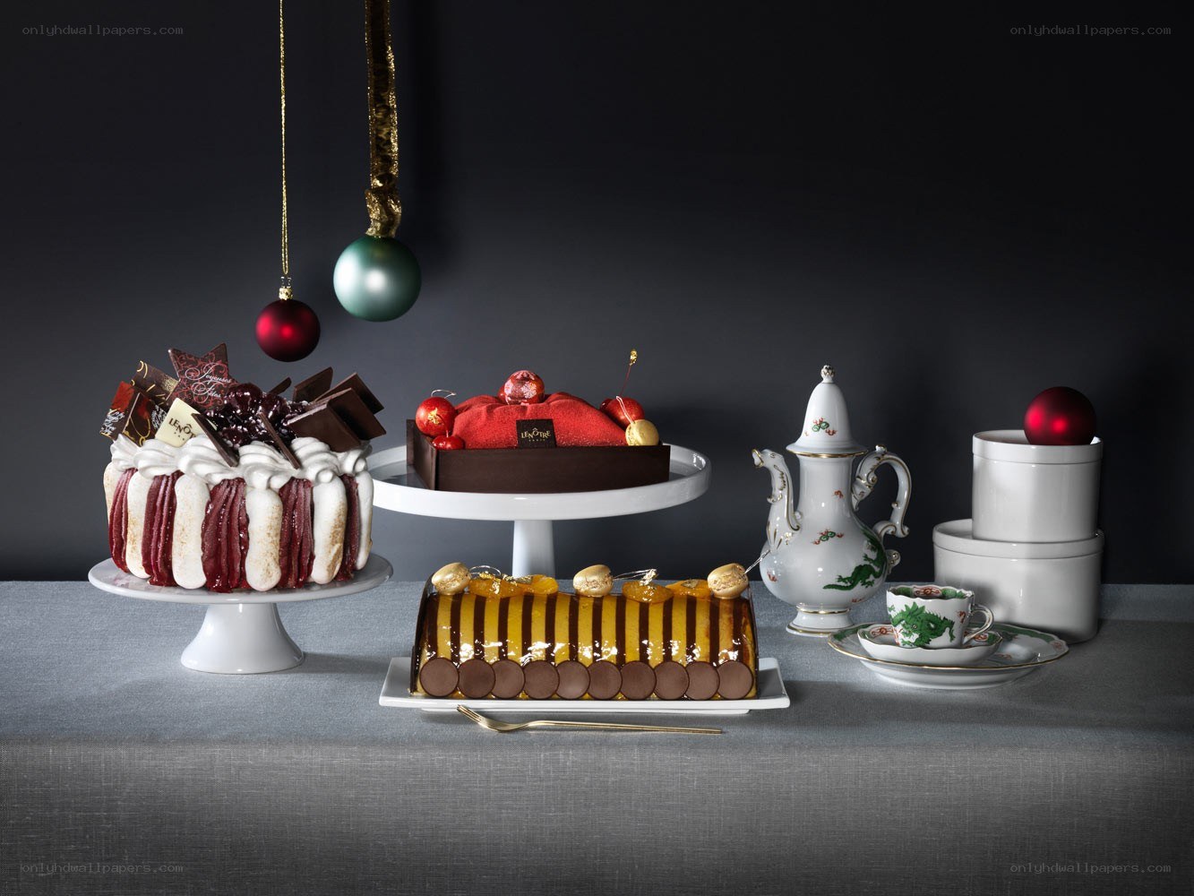 Holiday dessert display