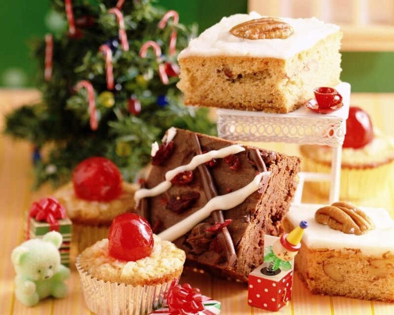 Holiday Desserts on Table — Green