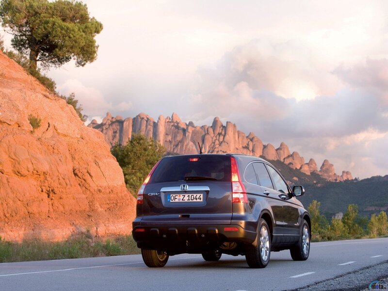 Honda CR-V on a mountain road