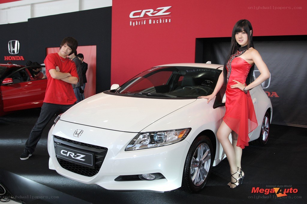 Honda CR-Z at auto show