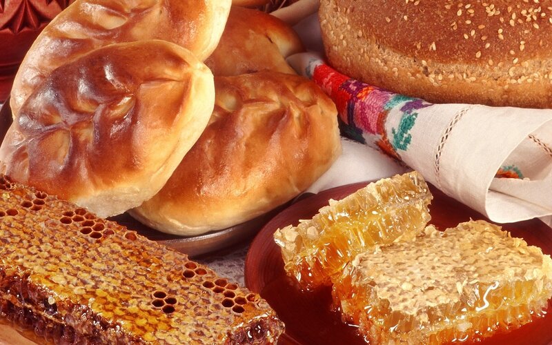 Honeycomb with Bread — Brown