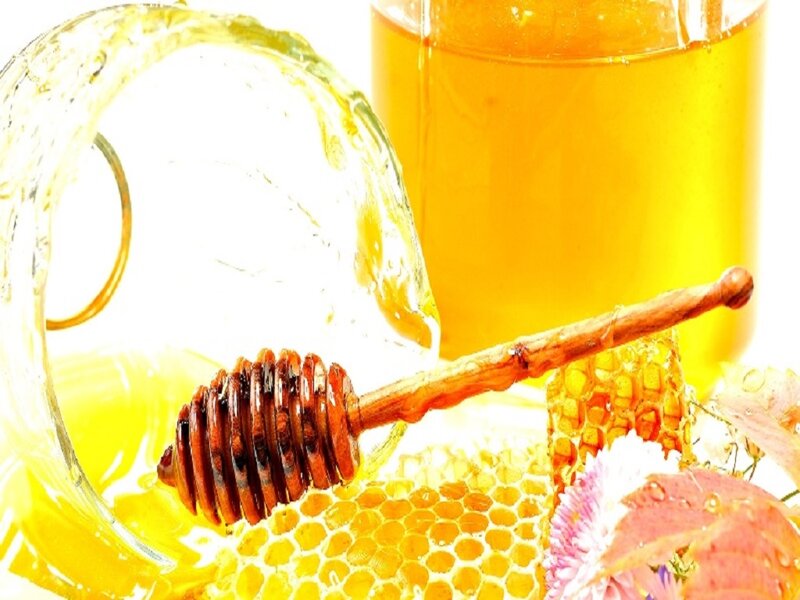 Honeycomb with Honey Dipper — Yellow