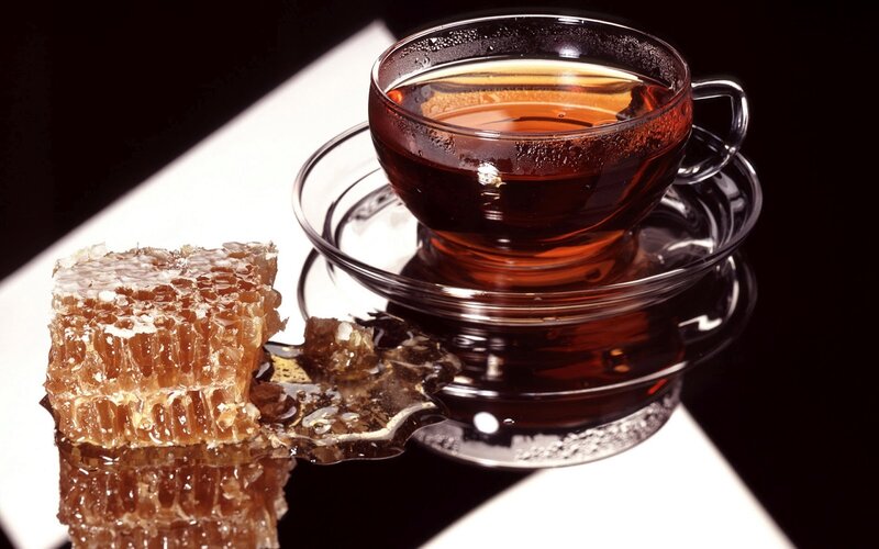 honeycomb with tea cup