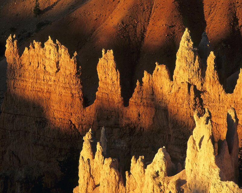 Hoodoos in Canyon — Orange, Dramatic