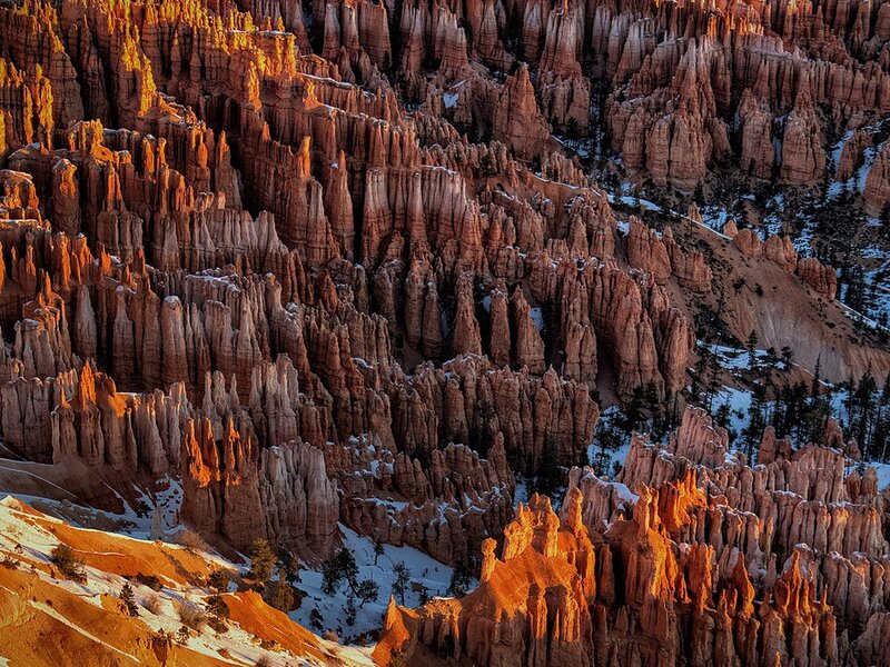 Hoodoos in Canyon — Orange, Dramatic, Winter