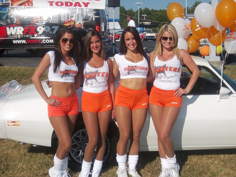 Hooters models at car event