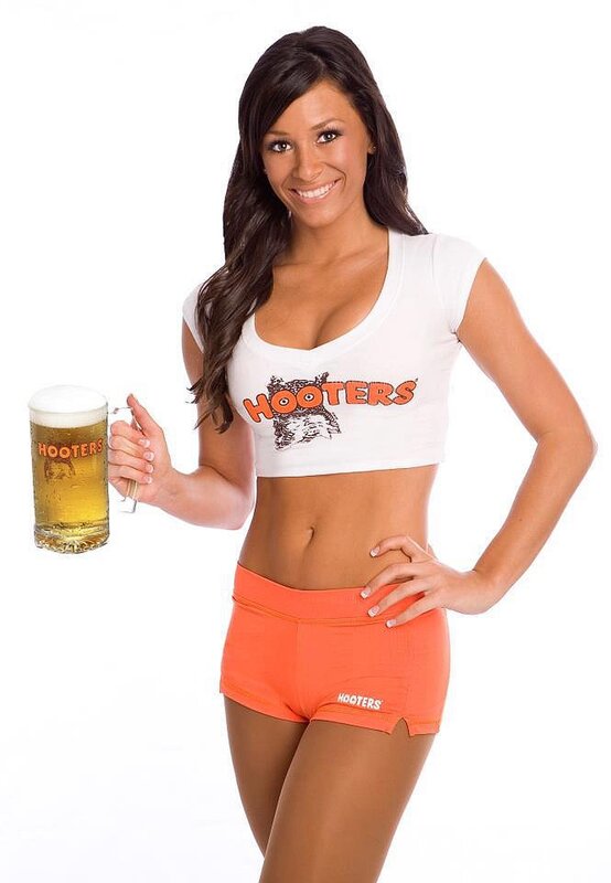 Hooters server with beer