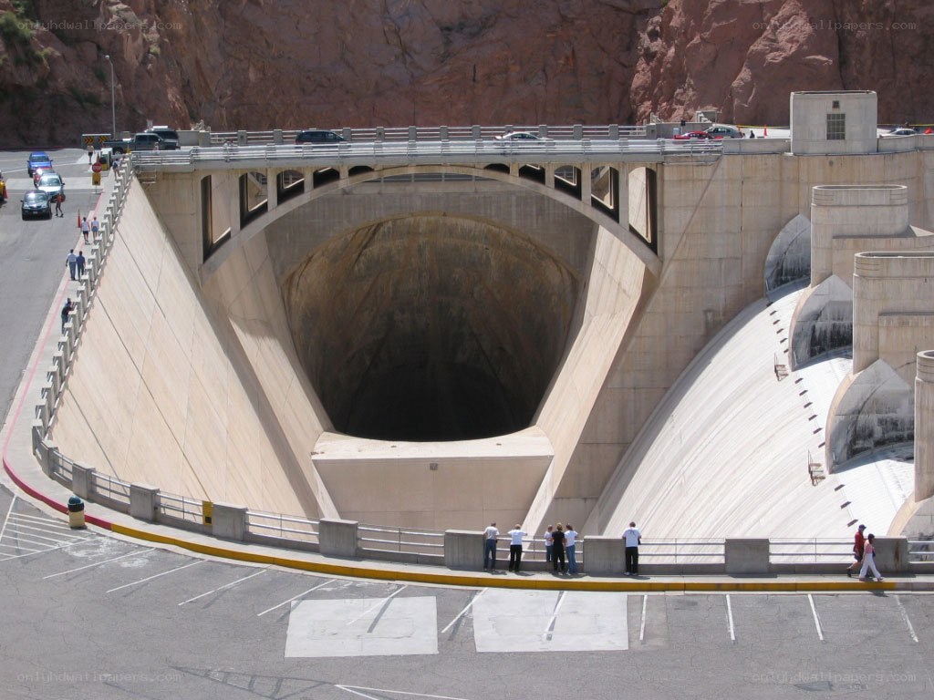 Hoover Dam with traffic