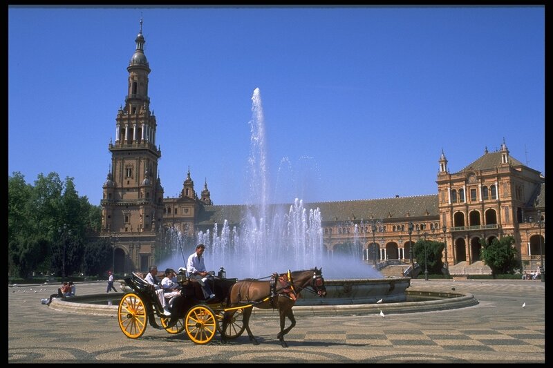 Horse-drawn carriage at Plaza de España