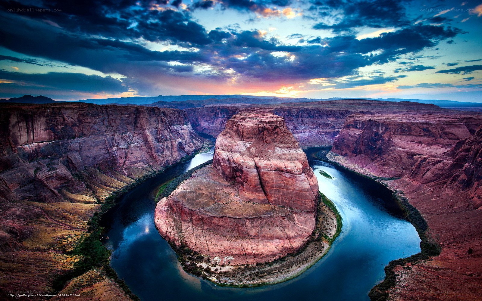 Horseshoe Bend at sunset