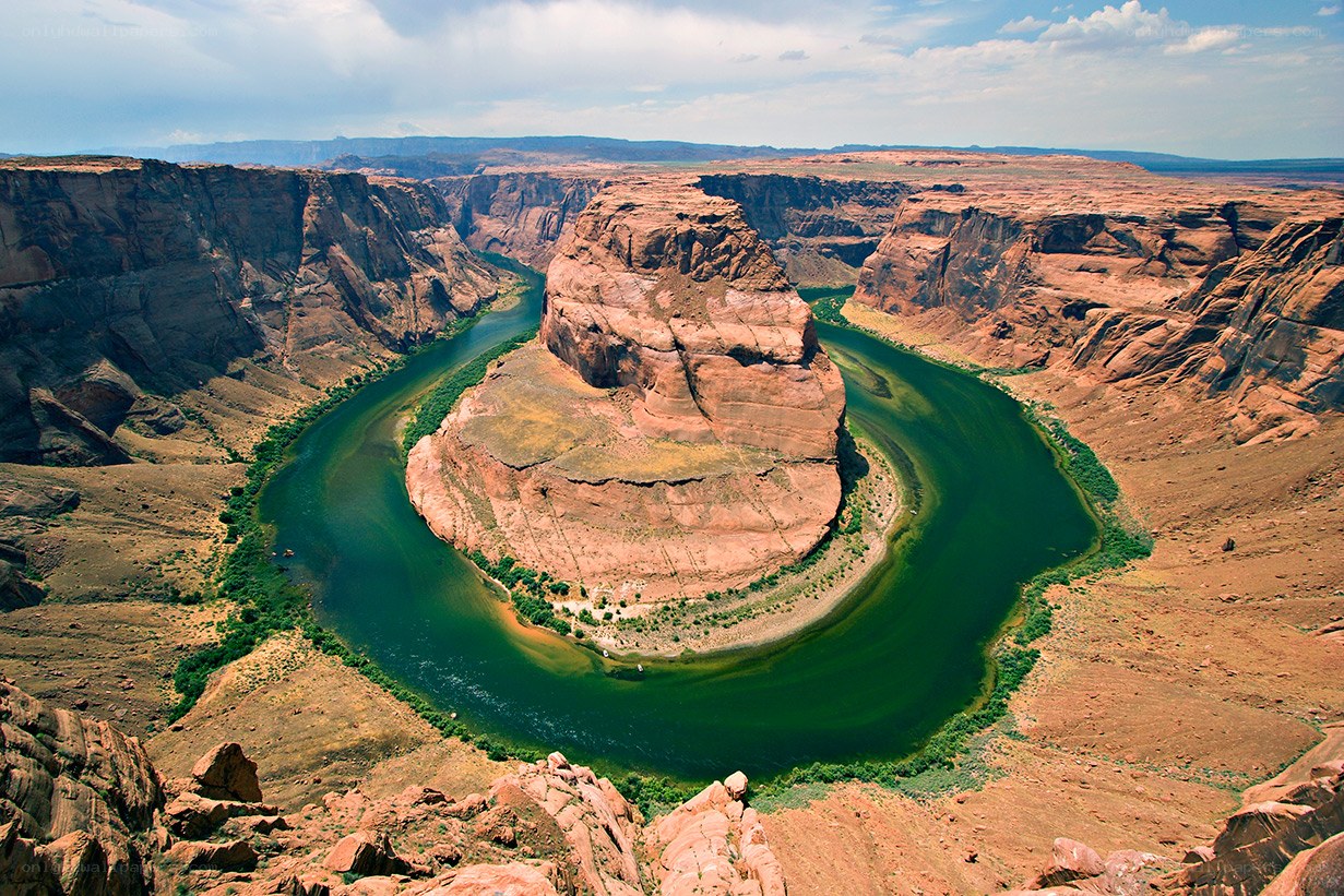 Horseshoe Bend canyon view