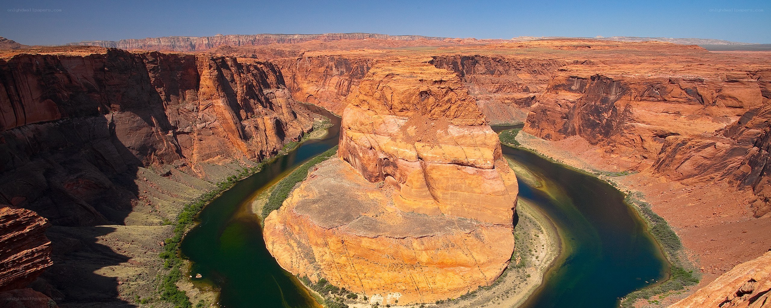 Horseshoe Bend canyon view