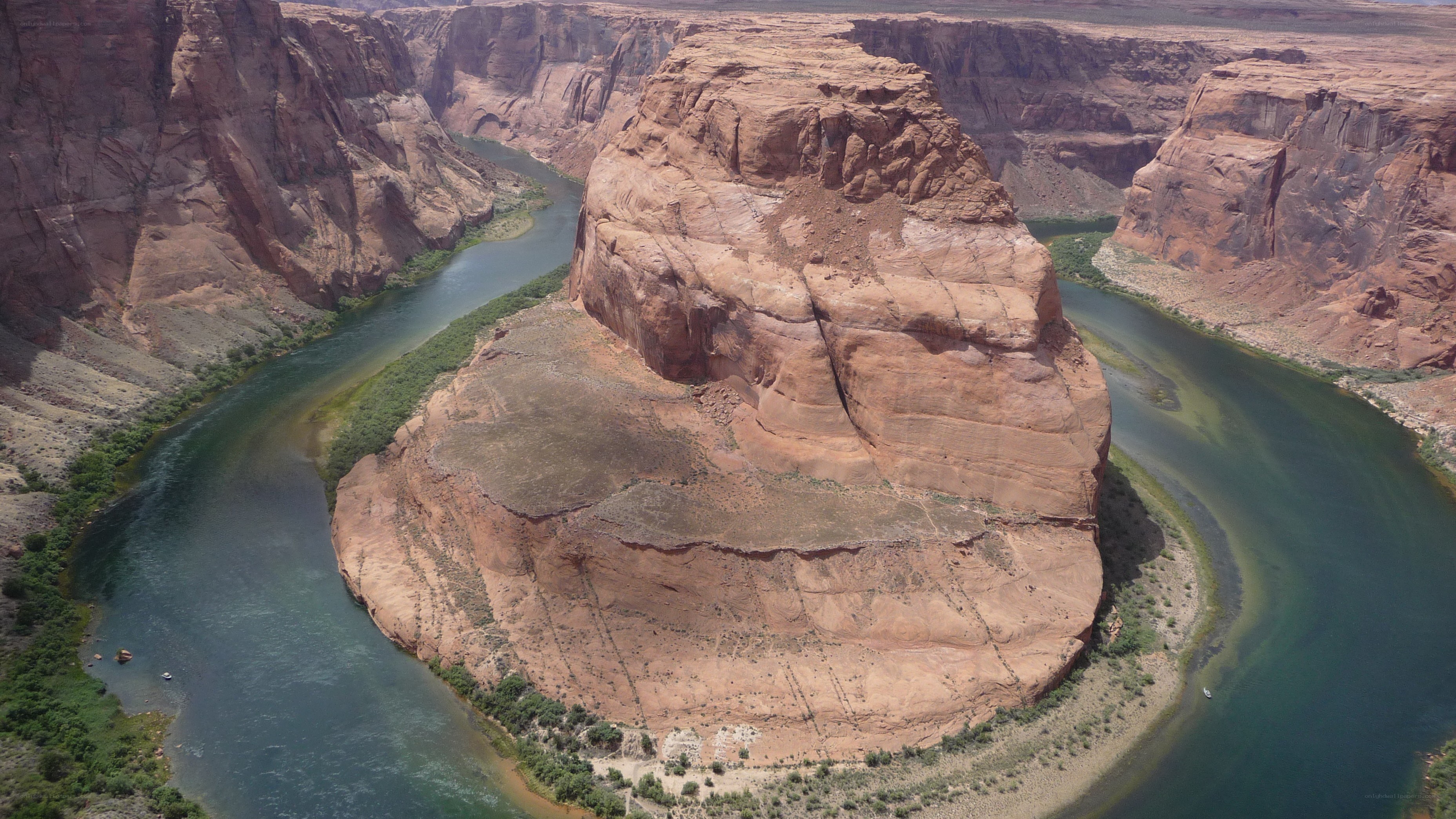 Horseshoe Bend canyon view