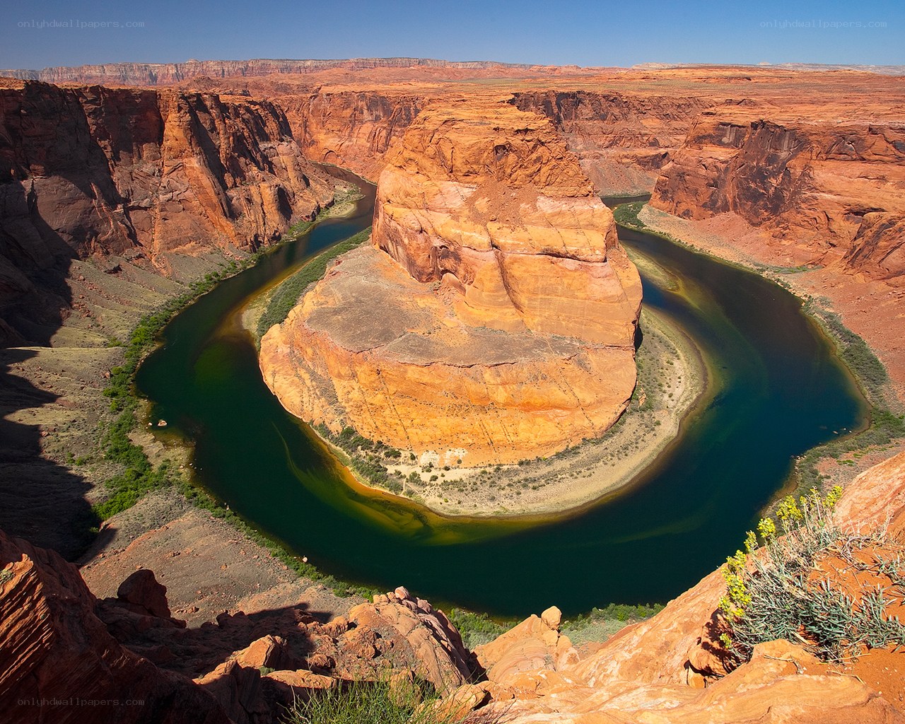 Horseshoe Bend canyon view