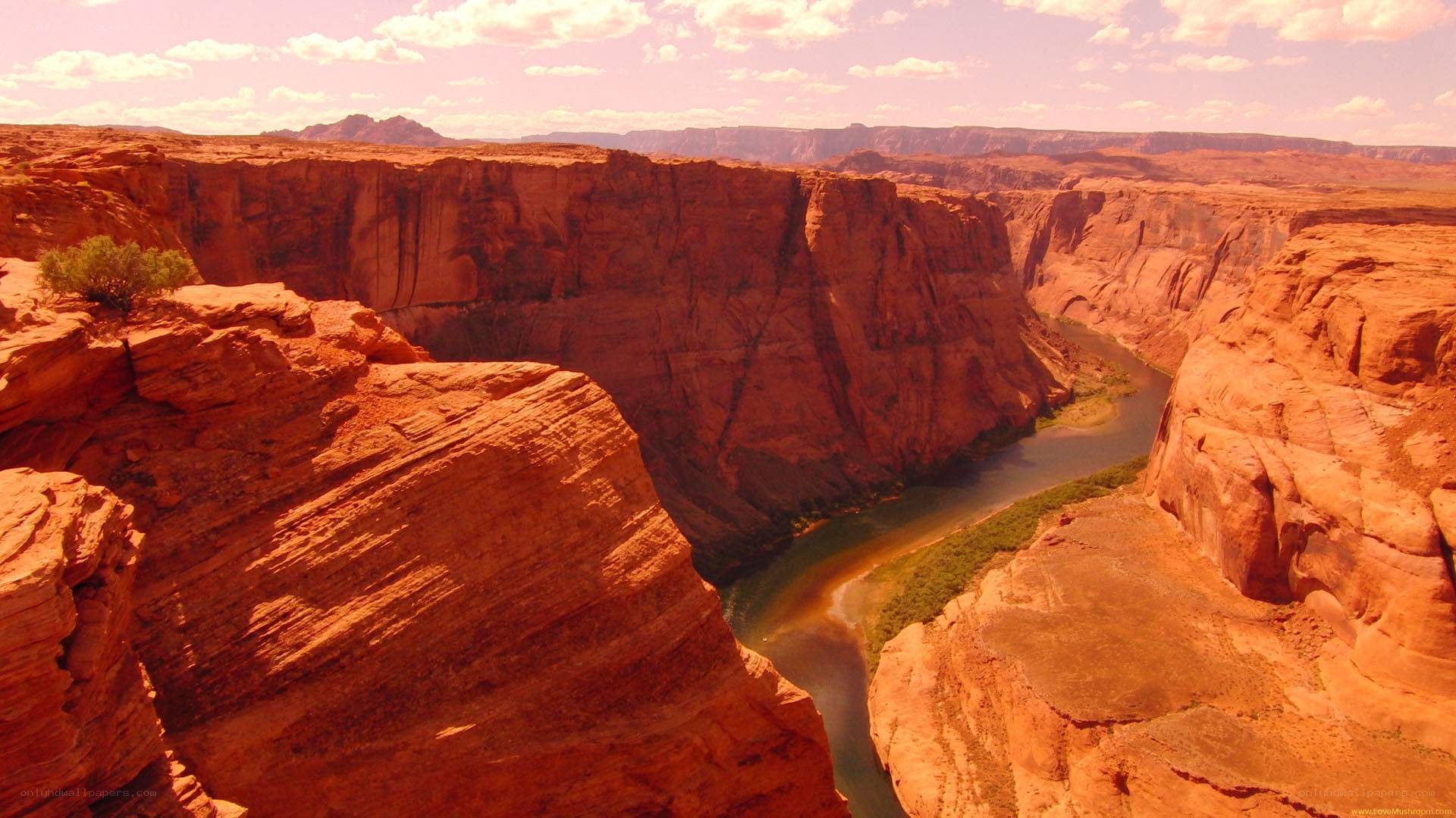Horseshoe Bend canyon view