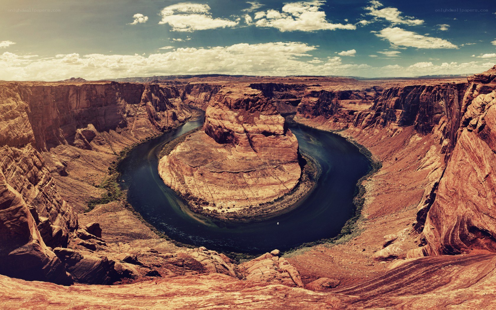 Horseshoe Bend canyon view