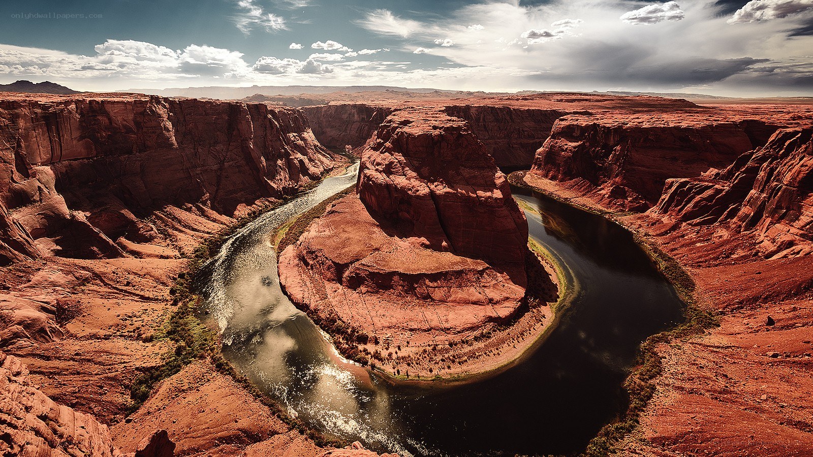 Horseshoe Bend canyon view