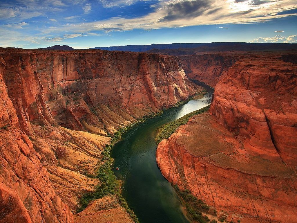 Horseshoe Bend canyon view