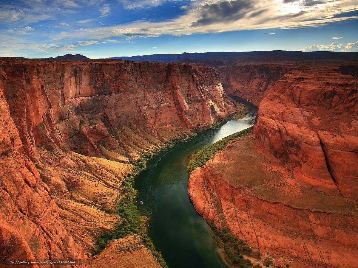 Horseshoe Bend canyon view