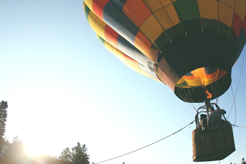 Hot Air Balloon in Flight — Blue