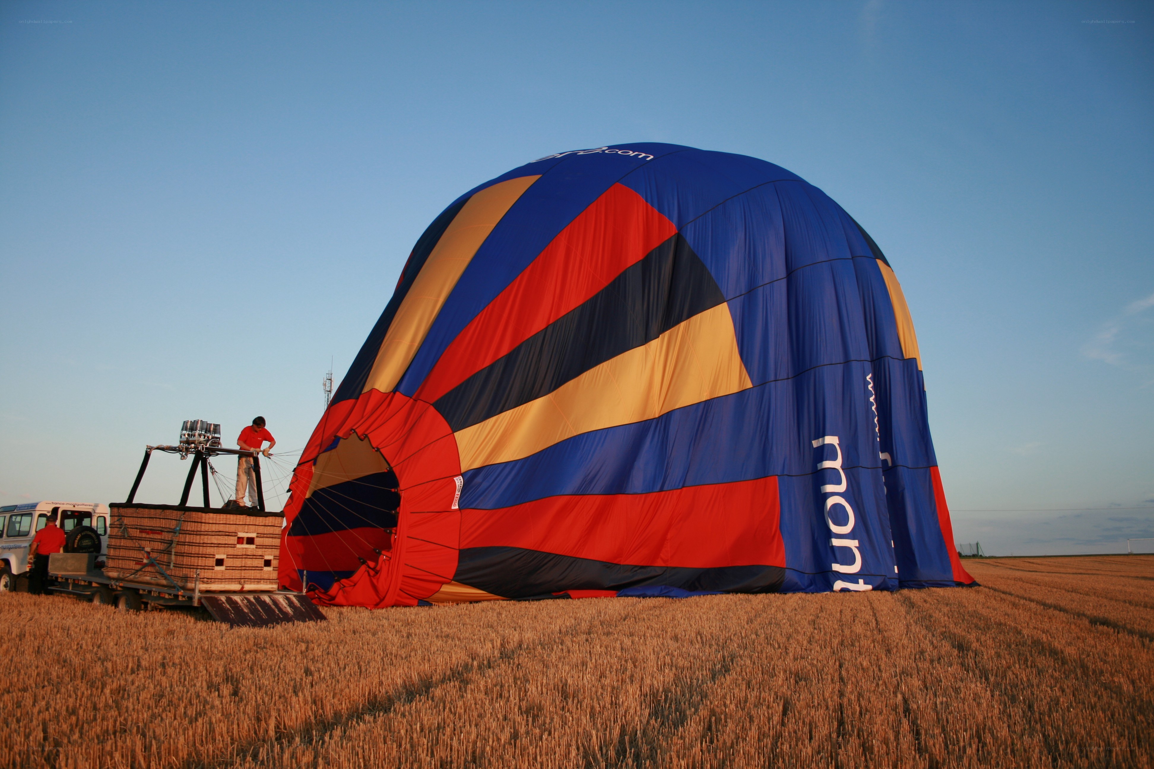 Hot air balloon inflation