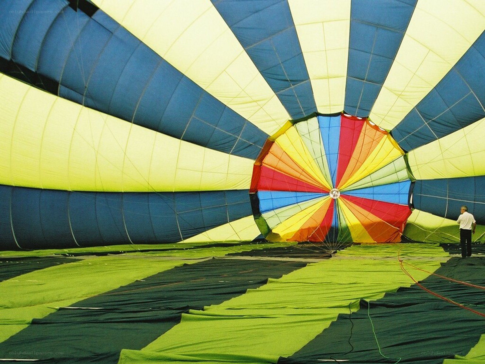 Hot air balloon inflation
