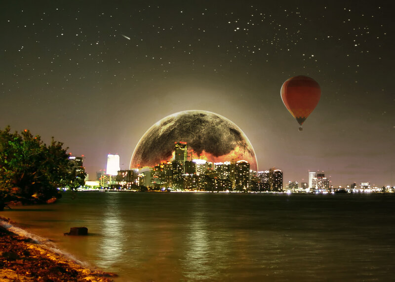 Hot Air Balloon over City — Black
