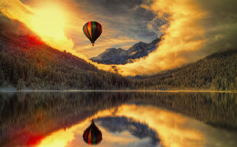 Hot Air Balloon over Lake — Gold