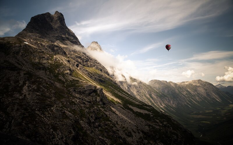 Hot Air Balloon over Mountains — Gray