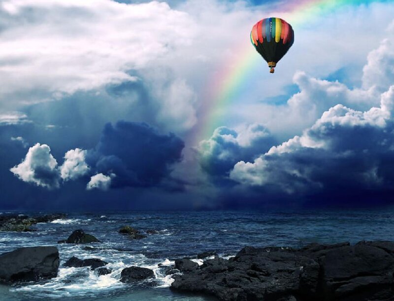 Hot Air Balloon over Ocean — Blue