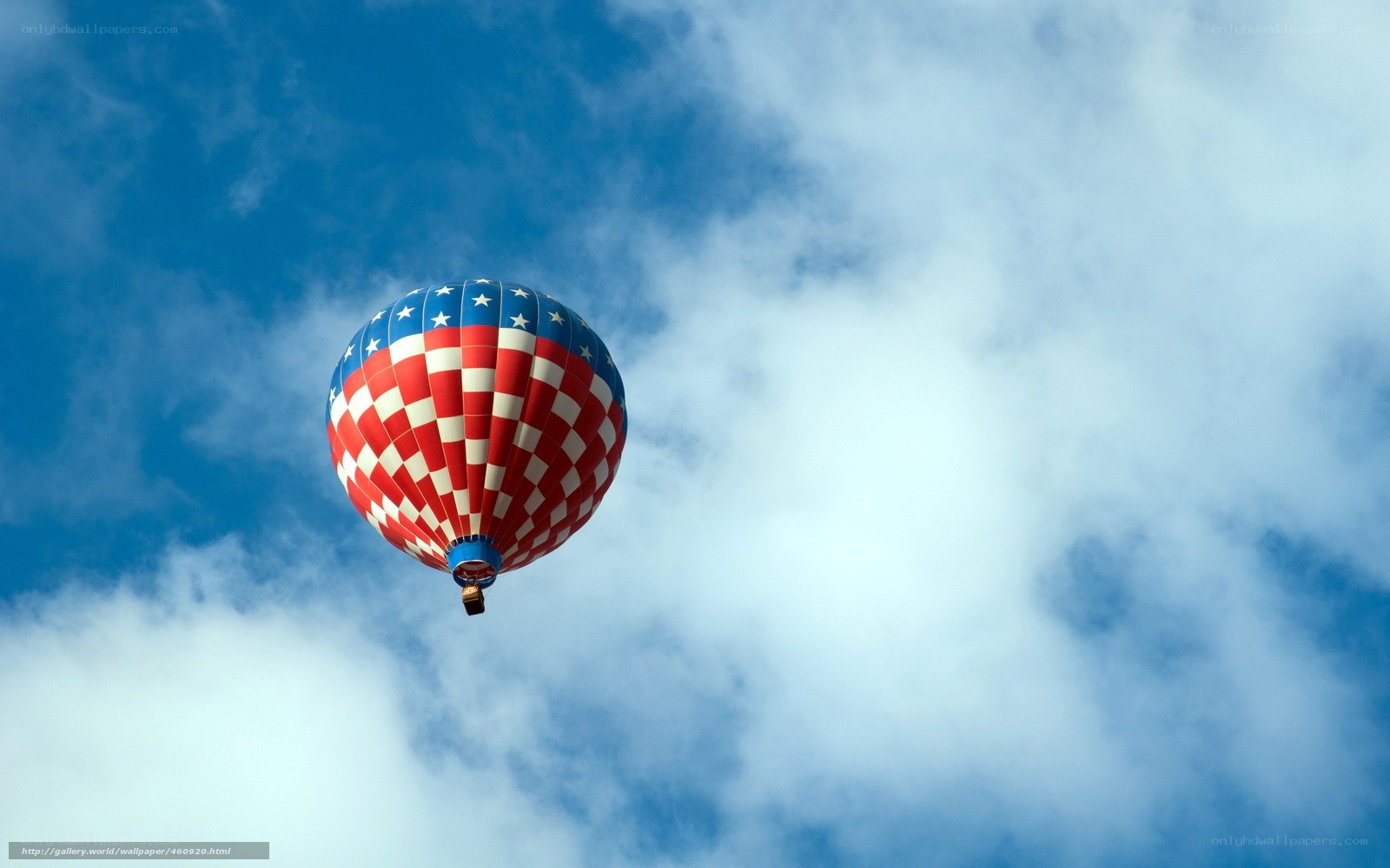 Hot air balloon with American flag