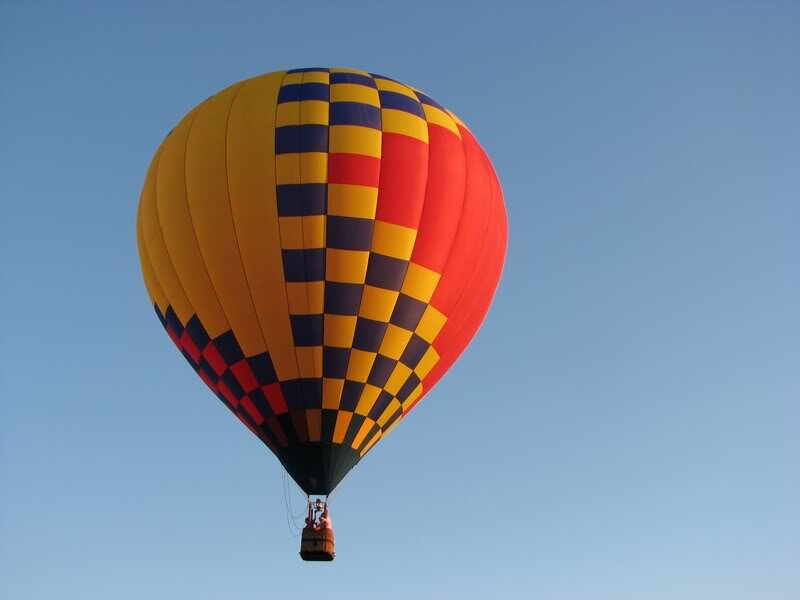 Hot Air Balloon — Yellow, Serene