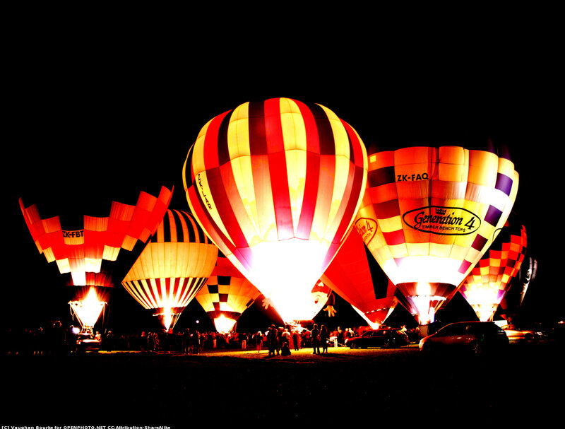 Hot Air Balloons at Night — Red