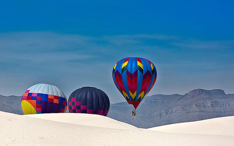 Hot Air Balloons in Desert — Blue
