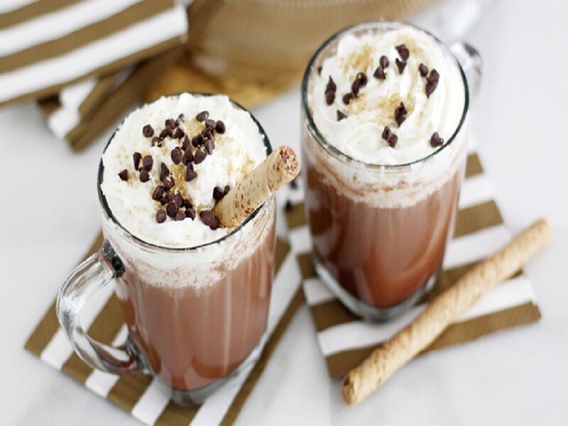 Hot Chocolate Drinks — Brown, Cozy