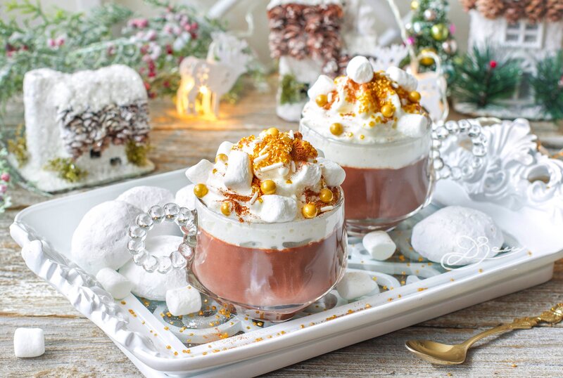 Hot Chocolate Drinks — White