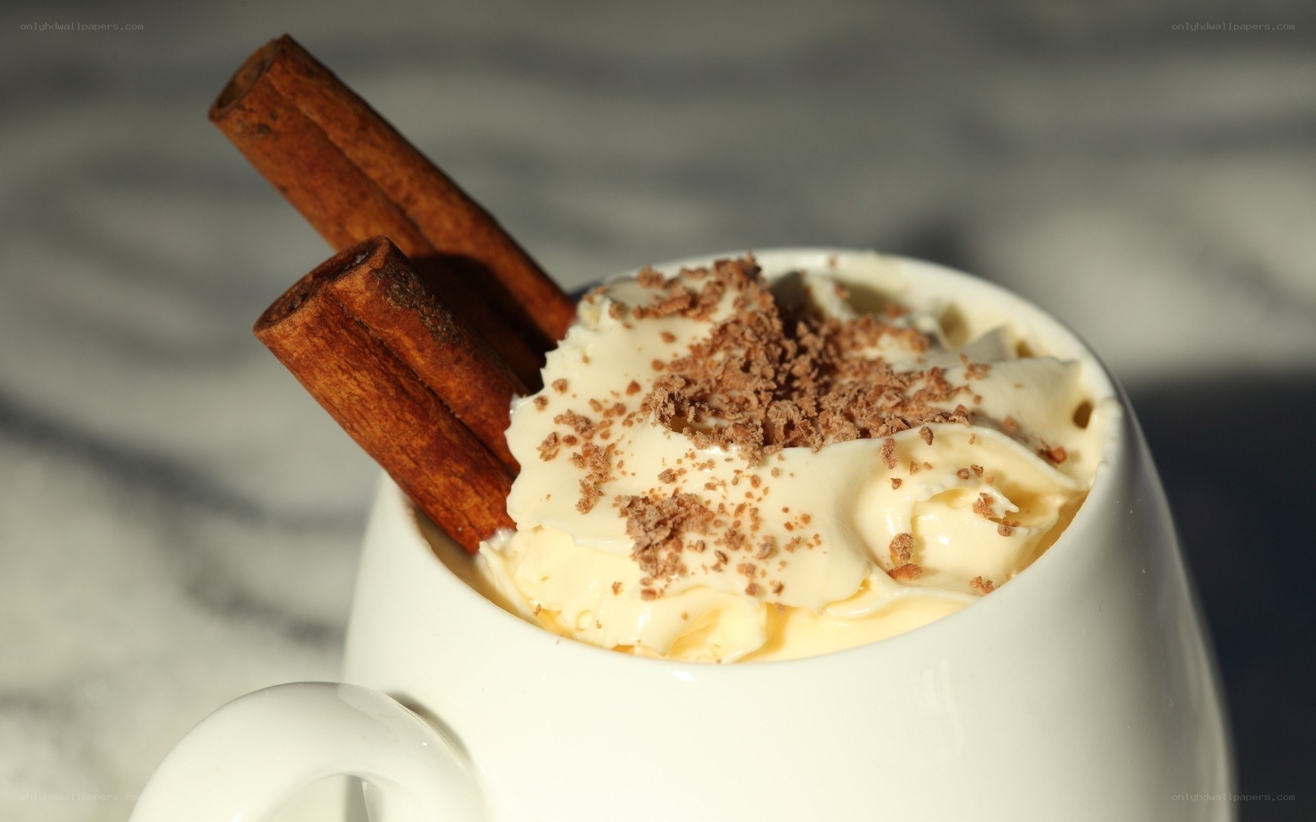 Hot chocolate with cinnamon