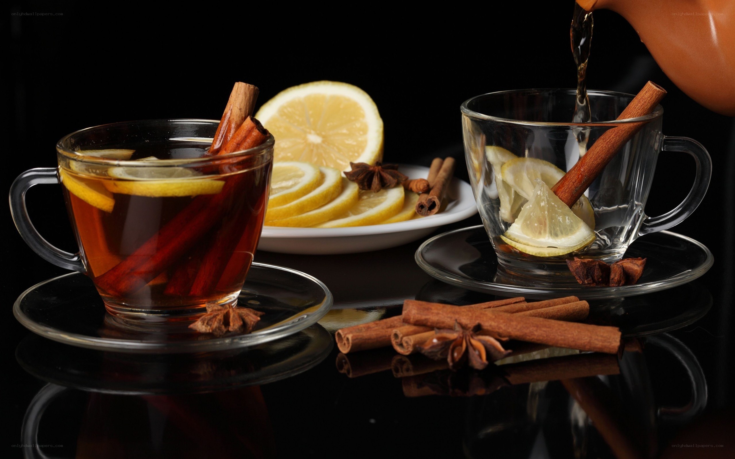 Hot tea with lemon and cinnamon