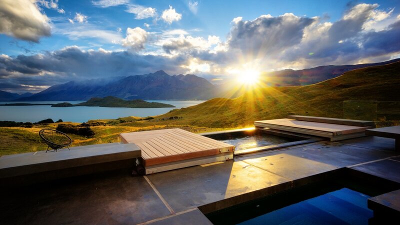 Hot Tub with Mountain View — Blue, Serene