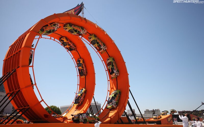 Hot Wheels Loop Track