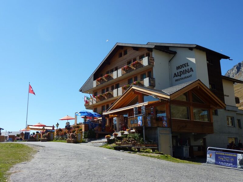 Hotel Alpina Building