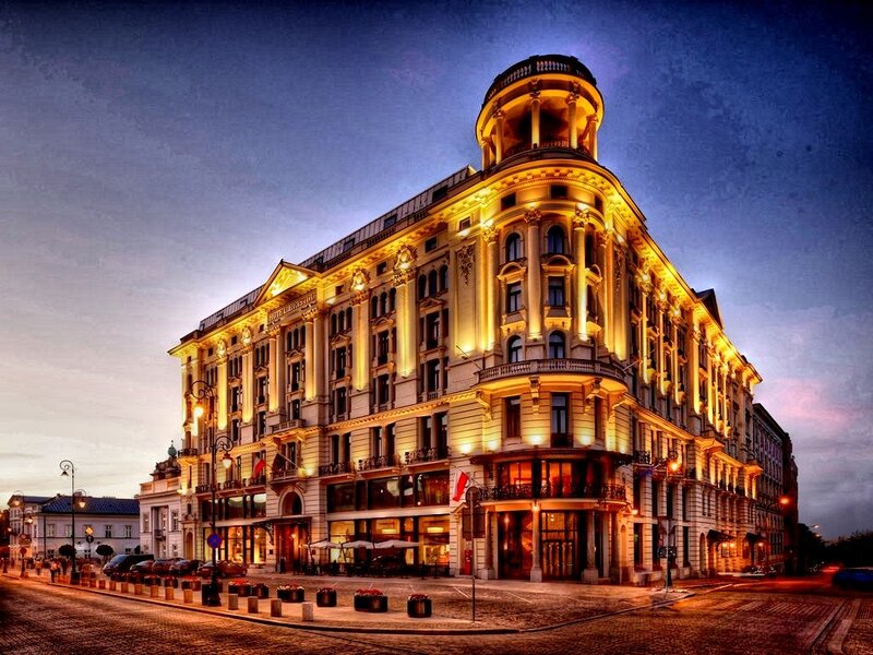 Hotel Bristol at dusk