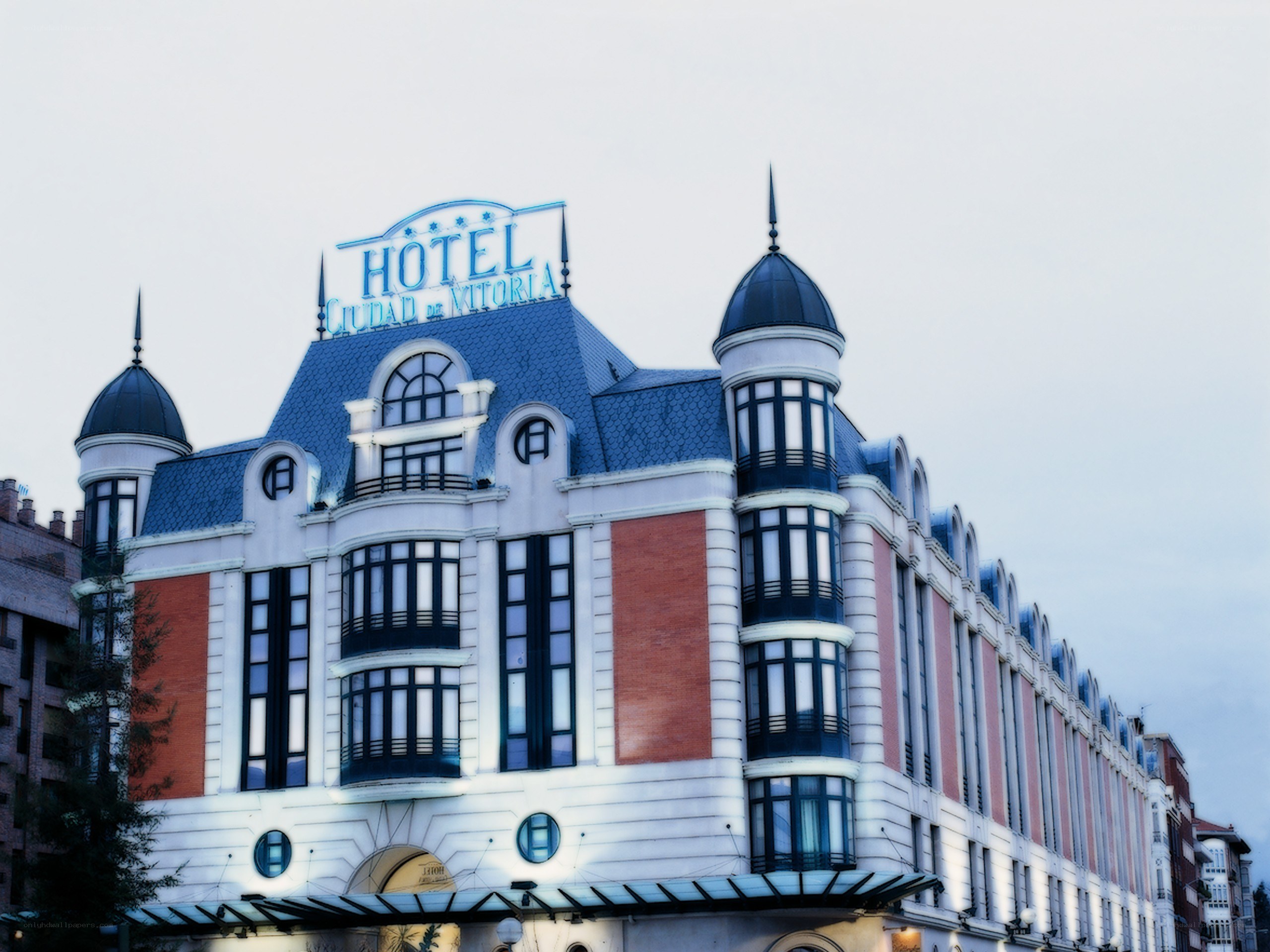 Hotel Ciudad de Vitoria building